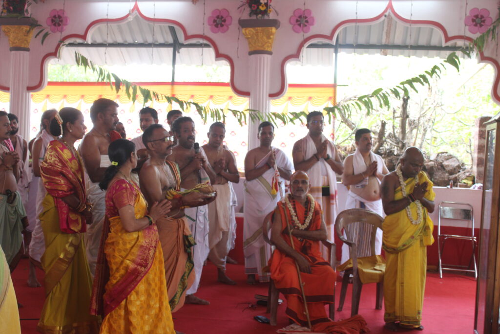 Shri SuryaMUKHI Datta Mandir Math